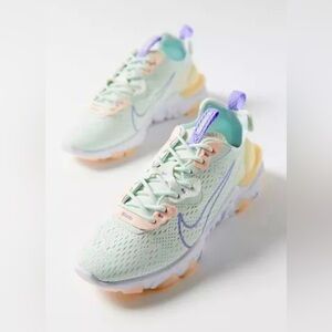 SALE!! RARE Nike Vision React D/SM/X Sneakers Size 10 Barely Green Purple Pulse
